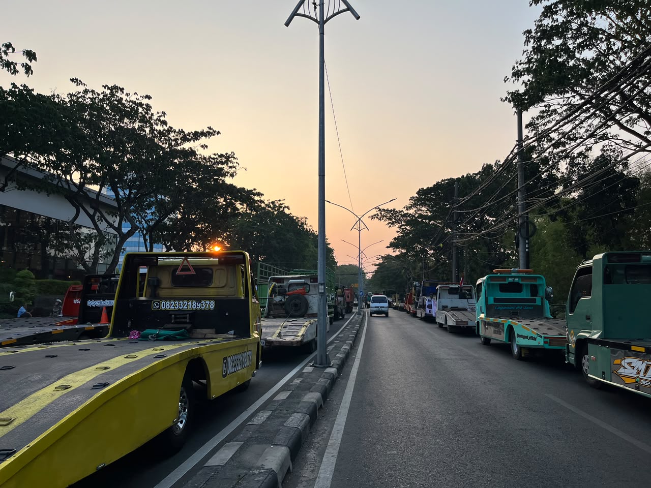 Aksi GSJT di Jagir Masih Berlangsung Hingga Rabu Malam, Jalan Ditutup Dua Arah untuk Mobil