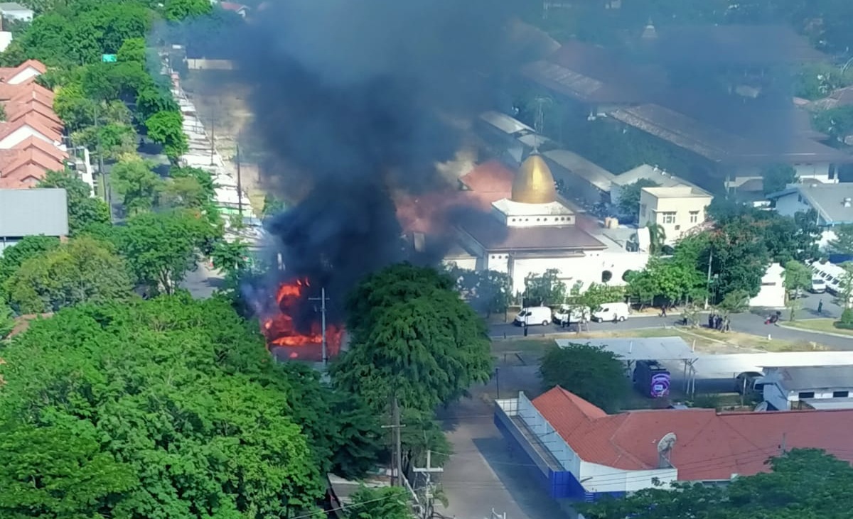5 Warung di Jemur Andayani Surabaya Terbakar, Diduga Akibat Kompor Ngebros