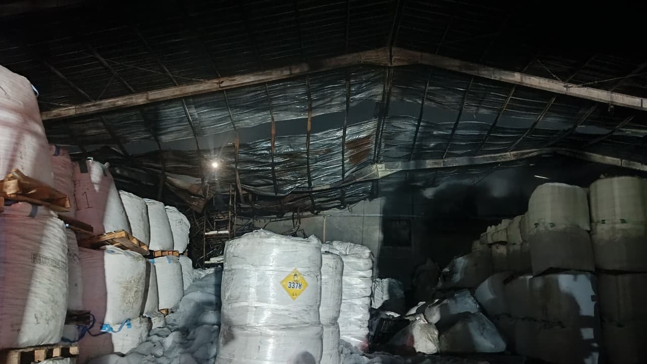 Tak Ada Korban Jiwa dalam Kebakaran Gudang Pabrik Wings Gresik, Penyebab Masih Didalami