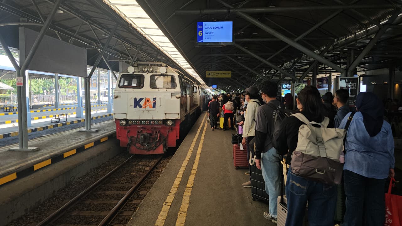 KAI Daop 8 Surabaya Tambah Perjalanan KA ke Jakarta Selama Erupsi Gunung Anak Krakatau