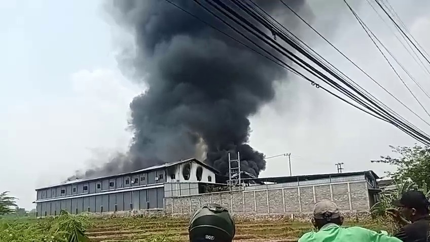 Kronologi Kebakaran Pabrik Sepatu di Dlanggu Mojokerto