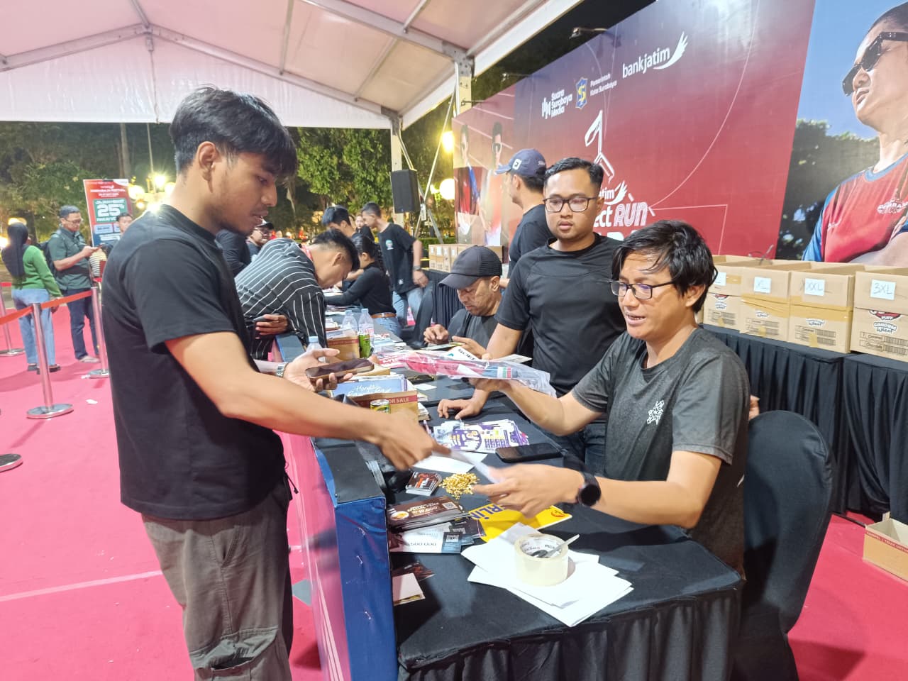 Latihan Rutin dan Target Waktu Warnai Persiapan Pelari Bank Jatim JConnect Run Soerabaja 10K