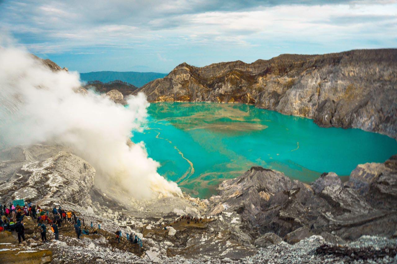 Kawah Ijen Dibuka Lagi 28 September, Ini Ketentuan untuk Pengunjung