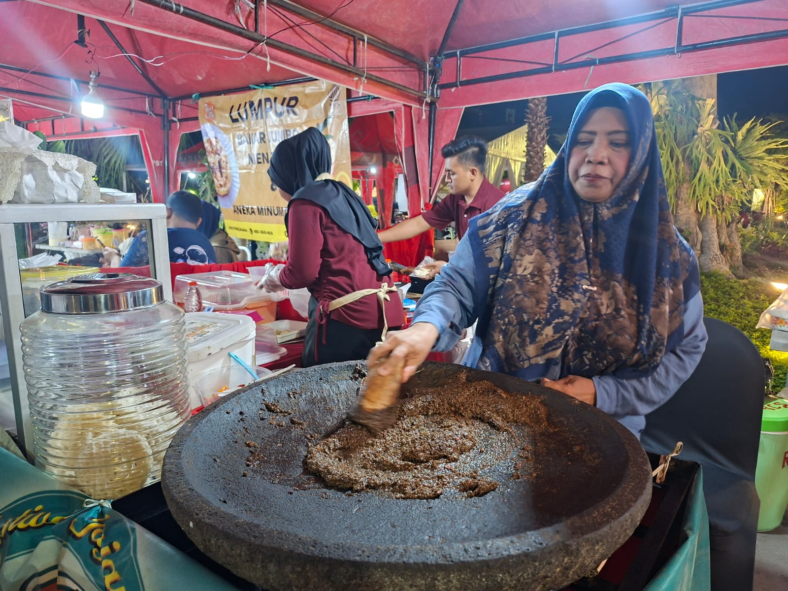 Berburu Kuliner di Bank Jatim Soerabaja Festival, Ada Rujak Cingur hingga Semanggi