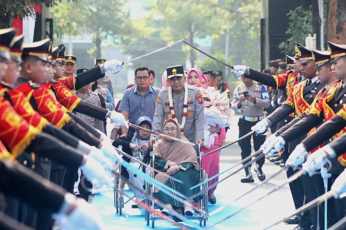 Kapolda Jatim Targetkan Jawa Timur Bersih dari Peredaran Obat Keras Daftar G