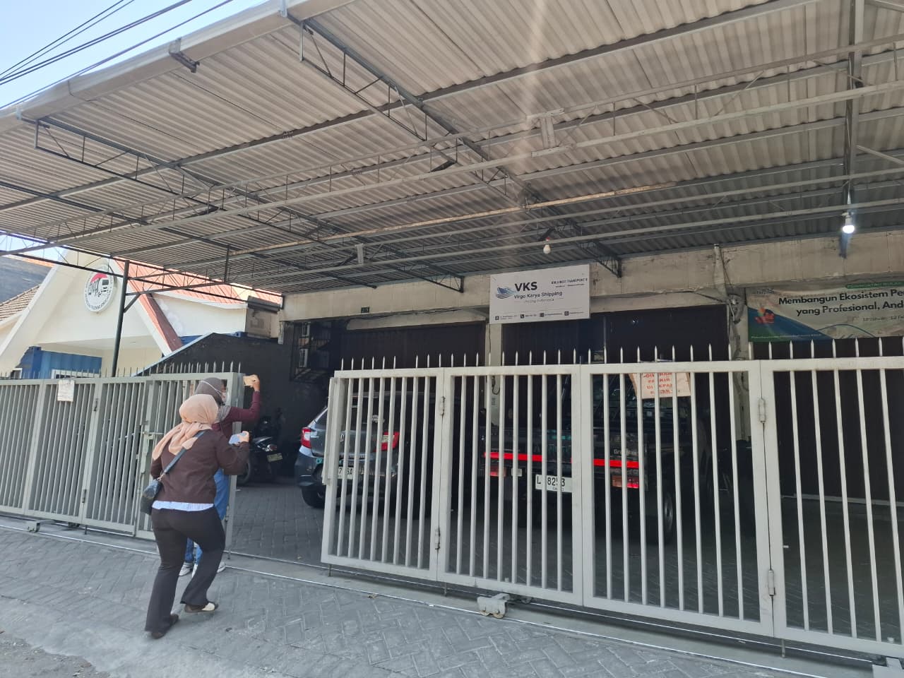 Kantor KM Virgo Transport 8 di Surabaya Masih Beroperasi, Terima Laporan Keluarga Korban