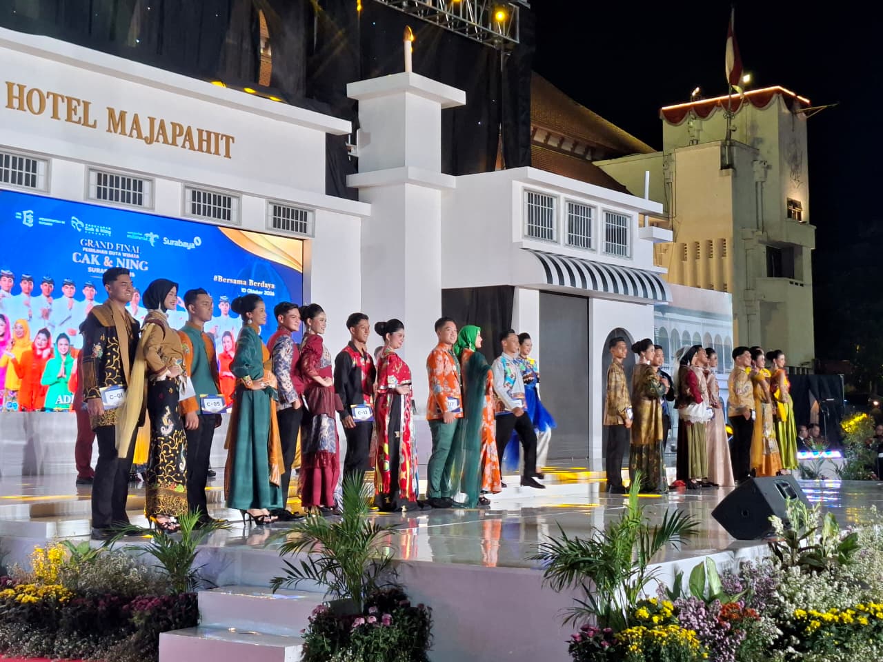 Antusiasme Warga Surabaya Warnai Grand Final Cak dan Ning Surabaya 2026