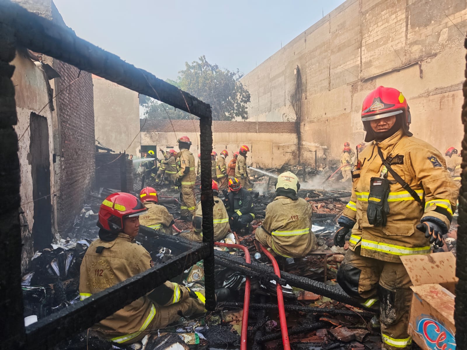 Tiga Rumah di Jalan Granting Terbakar Habis, Api Diduga Muncul dari Puing Bangunan