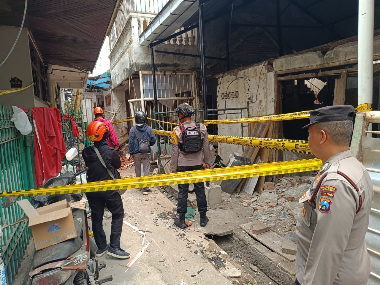 Ledakan LPG di Kupang Segunting Surabaya, Dua Orang Jadi Korban dan Enam Rumah Rusak