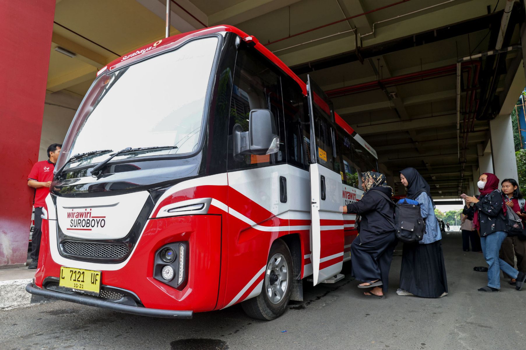 Gran Max Diganti Mikrobus, Daya Tampung Feeder WiraWiri Surabaya Jadi 24 Penumpang